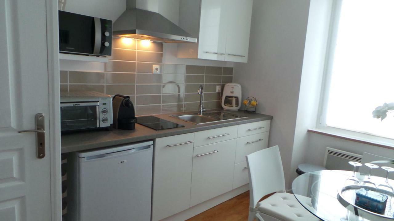 Lesneven Appart Nuitee Exterior photo
